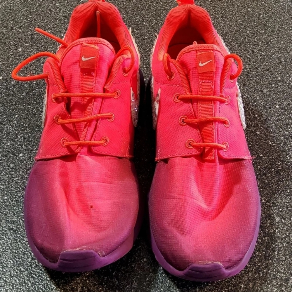 Women's Roshe Nike Sneakers Size 7 Pink Purple Silver Used - Picture 7 of 8